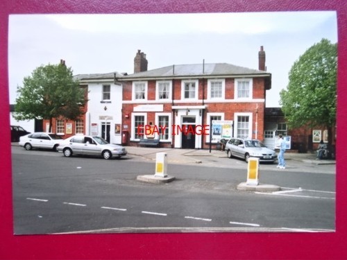 Photo andover railway station - railway,