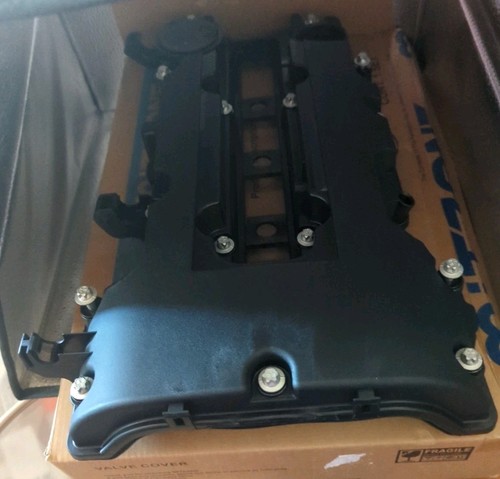 55558673 camshaft valve cover - 55558673,