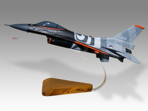 Fokker fighting falcon - f-16,