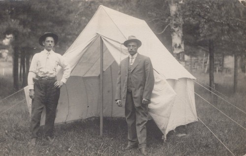 Vintage tent camp - , outdoorsmen
