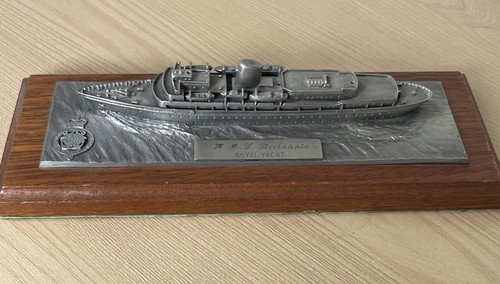 Hmy royal yacht britannia - royal,