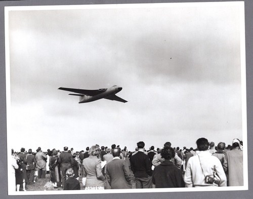 Vickers valiant biggin hill - vickers,